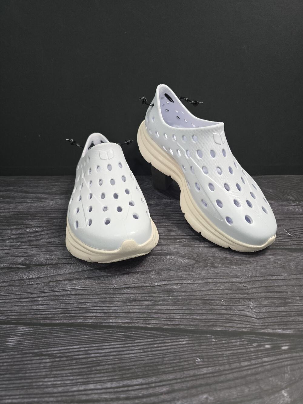 Kane Revive Active Recovery Shoes Solid White Men's 8 / Women's 10 NWOT